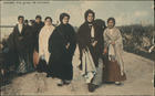 Aveiro : um grupo de tricanas. - [S.l. : s.n., ca 1905?]. - 1 postal : color. ; 9x14 cm